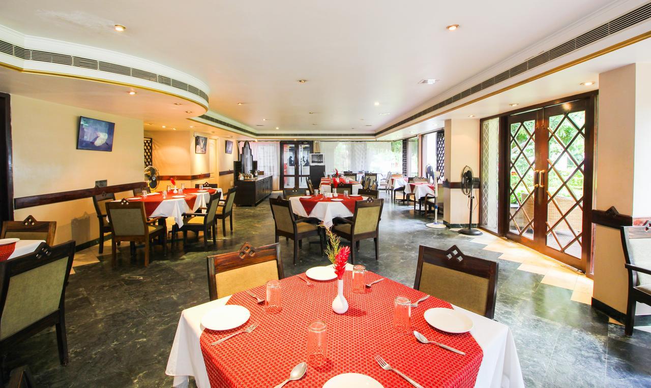 Treebo Trend Royal Inn Mysore Buitenkant foto