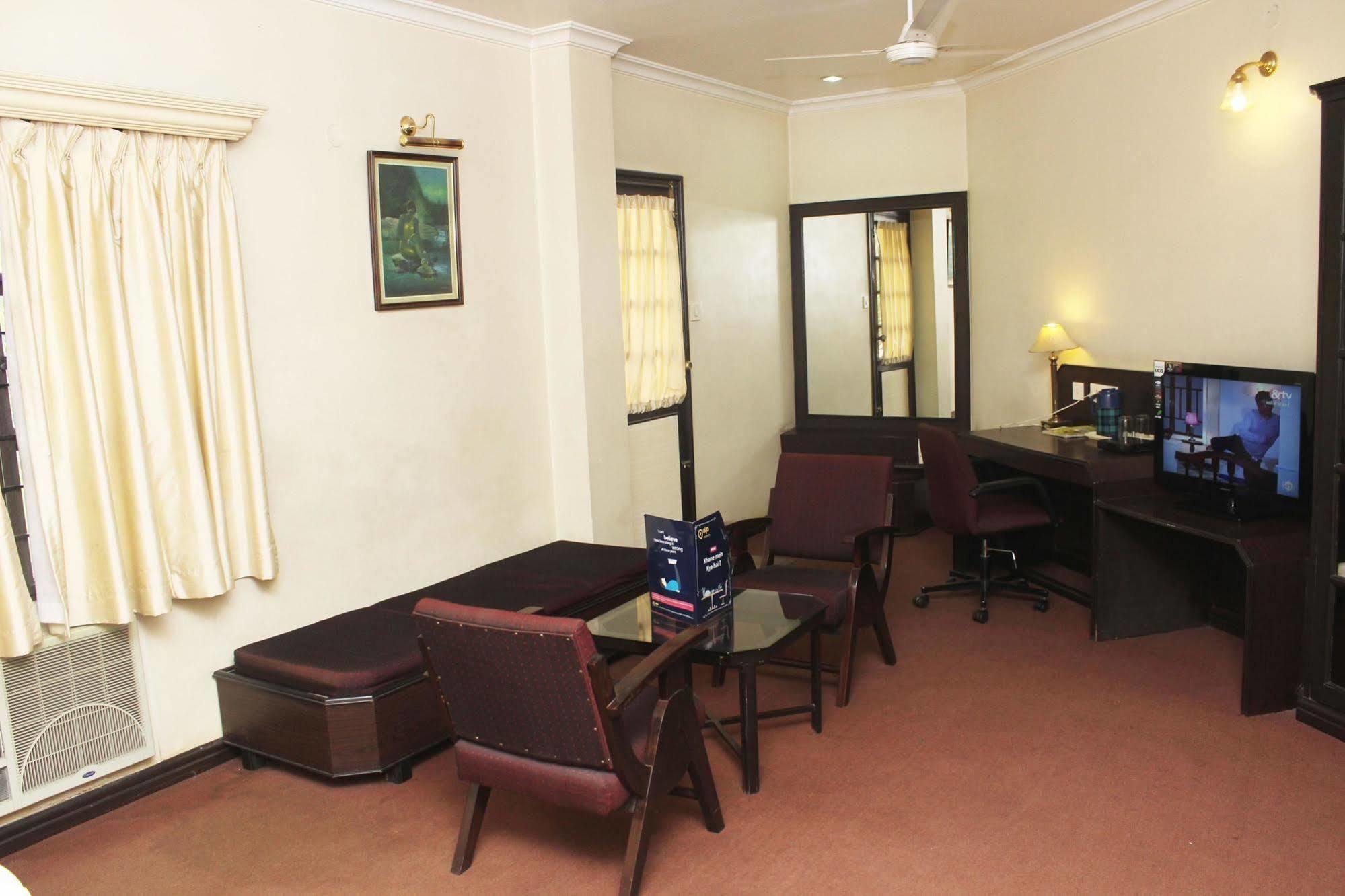 Treebo Trend Royal Inn Mysore Buitenkant foto