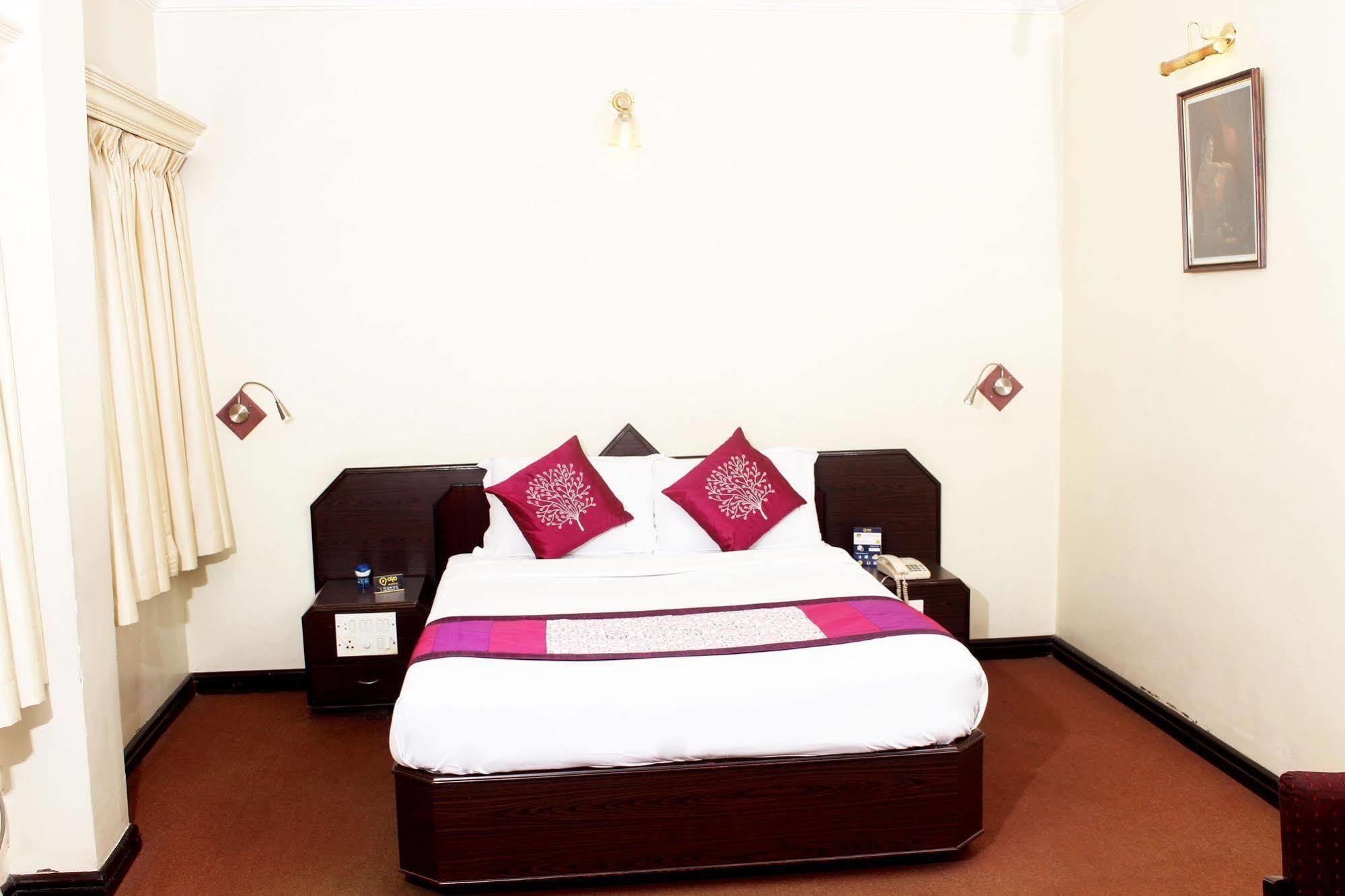 Treebo Trend Royal Inn Mysore Buitenkant foto